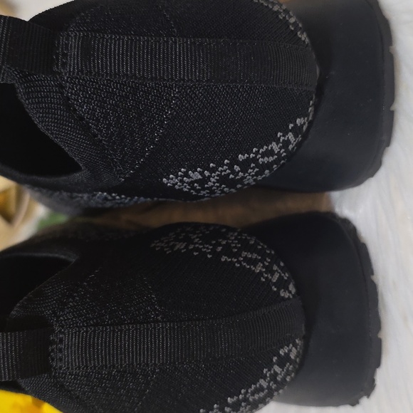 BareTraps Black and Gray Knit Slip-On Sneakers - Picture 9 of 10